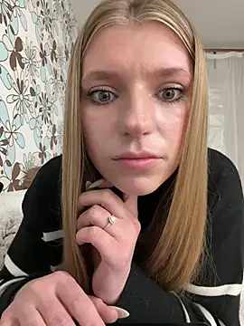 adel secret online show from 04/11/26, 07:29