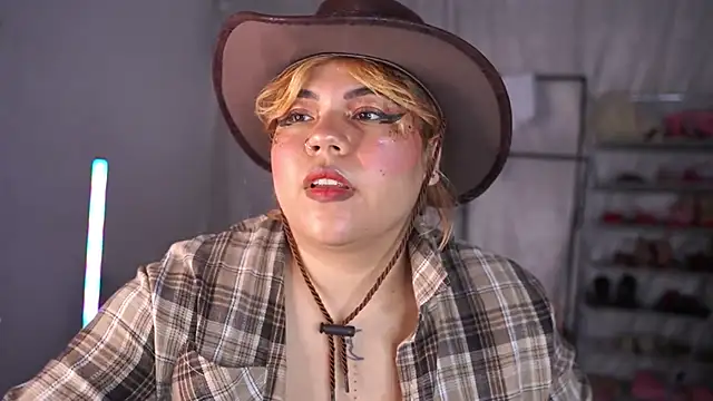 Samanta cutee online show from 05/21/26, 10:11