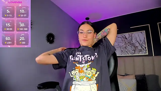 Snapshot of Lissy__Dream chatting on 12/17/24, 10:54 Lissy  Dream online show from 12/17/24, 10:54