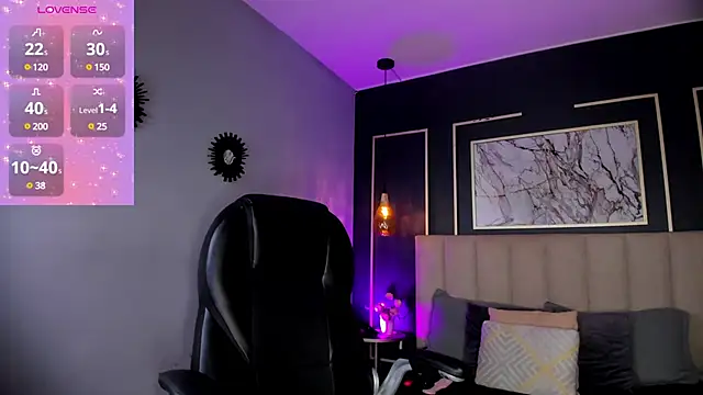 Snapshot of Lissy__Dream chatting on 12/18/24, 10:13 Lissy  Dream online show from 12/18/24, 10:13