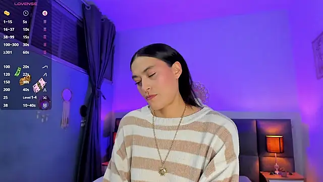 Snapshot of Lissy__Dream chatting on 10/22/25, 02:01 Lissy  Dream online show from 10/22/25, 02:01