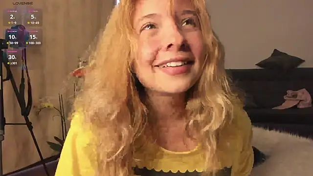 Snapshot of Sophy_Bunny chatting on 01/29/25, 10:11 Sophy Bunny online show from 01/29/25, 10:11