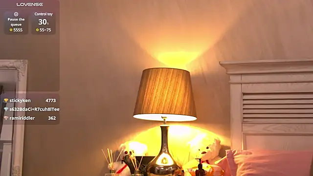 Snapshot of GinaMence chatting on 02/10/25, 05:41 GinaMence online show from 02/10/25, 05:41