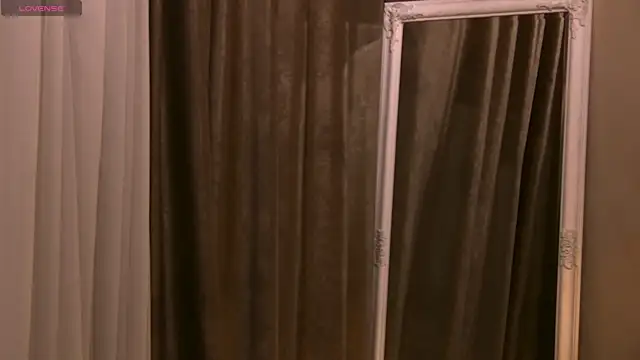 Snapshot of GinaMence chatting on 02/26/25, 06:32 GinaMence online show from 02/26/25, 06:32