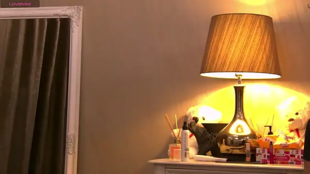 Snapshot of GinaMence chatting on 02/27/25, 06:31 GinaMence online show from 02/27/25, 06:31