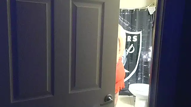 Snapshot of msyvette1970@xh chatting on 01/23/25, 02:02 msyvette1970xh online show from 01/23/25, 02:02