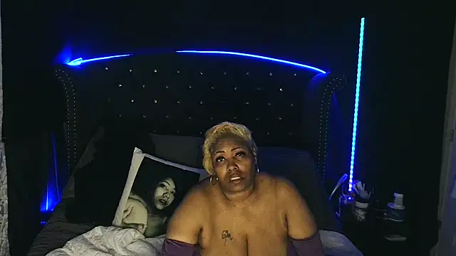 Snapshot of msyvette1970@xh chatting on 02/28/25, 03:48 msyvette1970xh online show from 02/28/25, 03:48