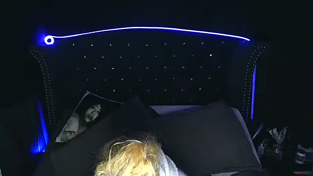 Snapshot of msyvette1970@xh chatting on 03/12/25, 03:51 msyvette1970xh online show from 03/12/25, 03:51