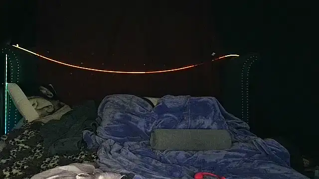 Snapshot of msyvette1970@xh chatting on 11/17/25, 06:52 msyvette1970xh online show from 11/17/25, 06:52