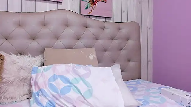 Latin Rachell3 online show from 03/04/25, 01:12