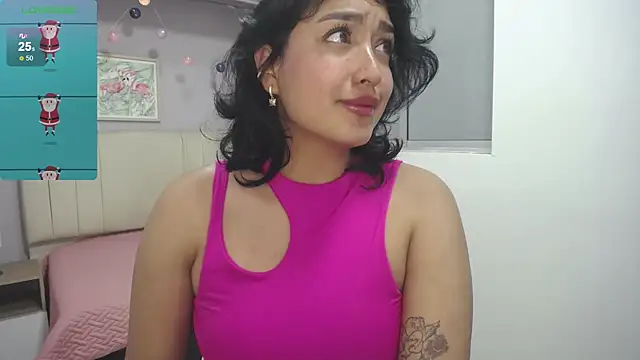 Snapshot of ema_saenz chatting on 12/16/24, 10:13 ema saenz online show from 12/16/24, 10:13