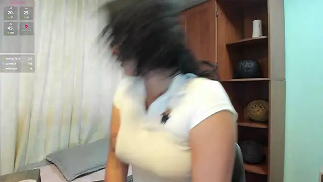 Snapshot of ema_saenz chatting on 02/08/25, 10:29 ema saenz online show from 02/08/25, 10:29