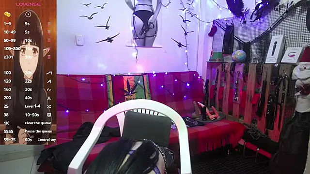  Hanna white  online show from 11/25/25, 02:22