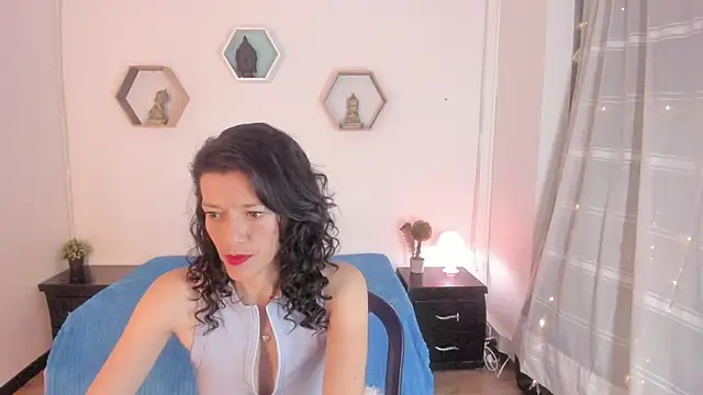 Snapshot of Paloma_victory chatting on 01/28/25, 11:17 Paloma victory online show from 01/28/25, 11:17