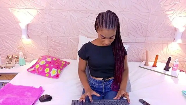 Snapshot of Amarantha_love69 chatting on 09/22/25, 02:41 Amarantha love69 online show from 09/22/25, 02:41