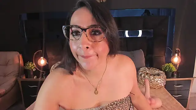 MayraVegas online show from 12/10/24, 05:44