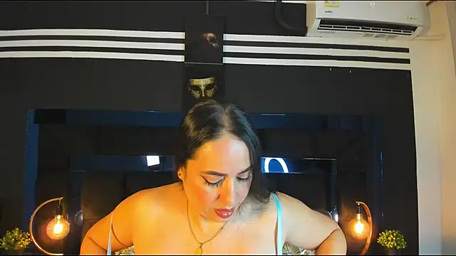 MayraVegas online show from 12/17/24, 01:27