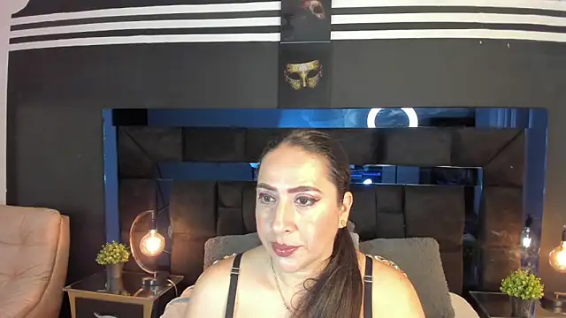 MayraVegas online show from 02/07/25, 01:22