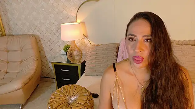 Snapshot of MayraVegas chatting on 02/07/26, 01:48 MayraVegas online show from 02/07/26, 01:48