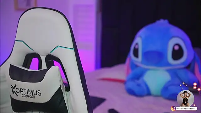 Snapshot of Marianamonroe_ chatting on 04/20/26, 11:46 Marianamonroe online show from 04/20/26, 11:46