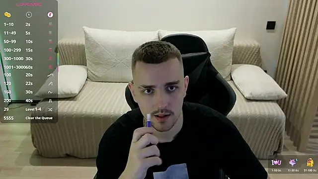 Snapshot of Larstar01 chatting on 11/26/25, 06:53 Larstar01 online show from 11/26/25, 06:53