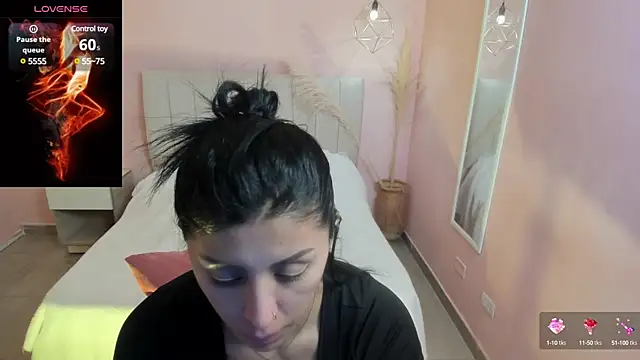 tiffani  love online show from 01/11/25, 01:32