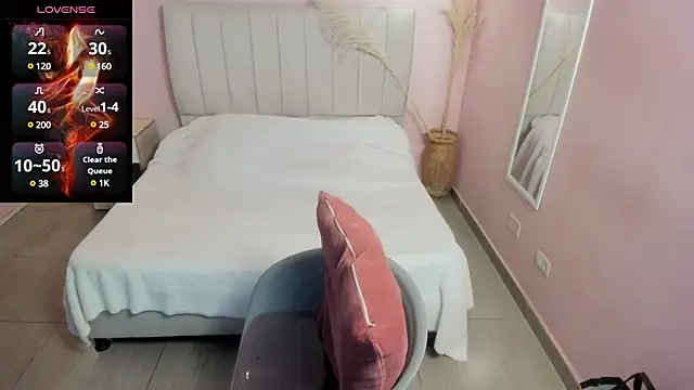 tiffani  love online show from 01/14/25, 12:35