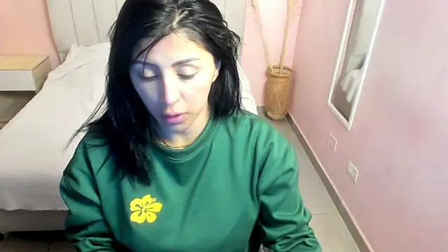 tiffani  love online show from 01/15/25, 01:31