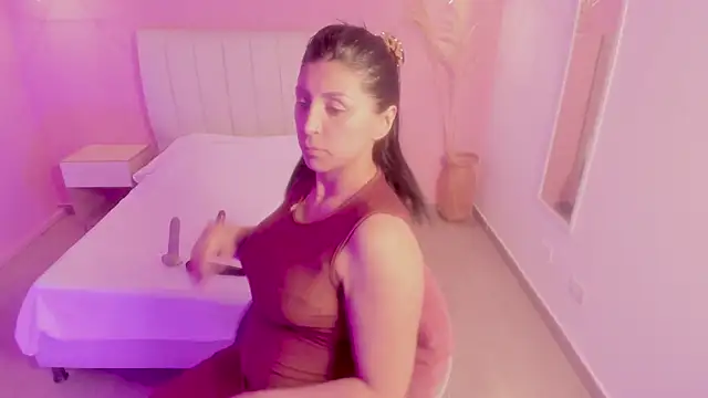 tiffani  love online show from 02/20/25, 12:04