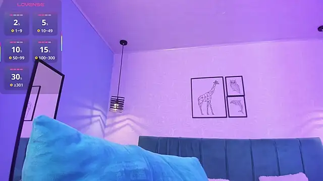 tiffani  love online show from 03/06/25, 03:45