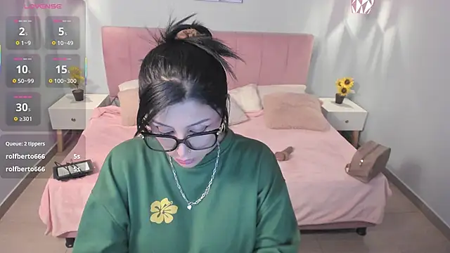 tiffani  love online show from 03/22/25, 06:03