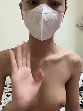 Lucy-Gold online show from 10/05/25, 01:53