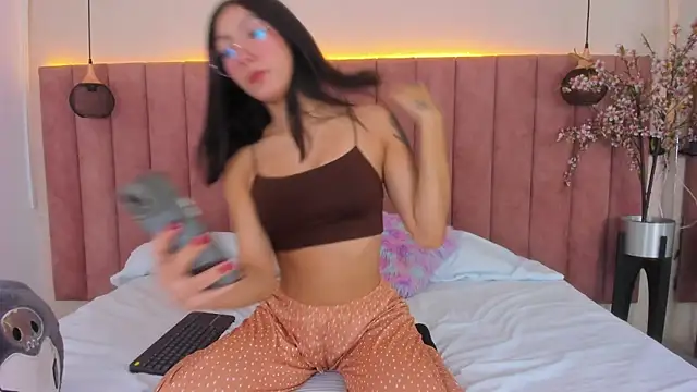 MarianaBranzz online show from 01/09/25, 01:35