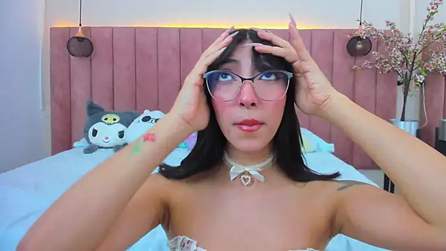 MarianaBranzz online show from 02/24/25, 04:47