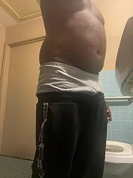 Snapshot of bigdick5157 chatting on 01/15/25, 10:24 bigdick5157 online show from 01/15/25, 10:24