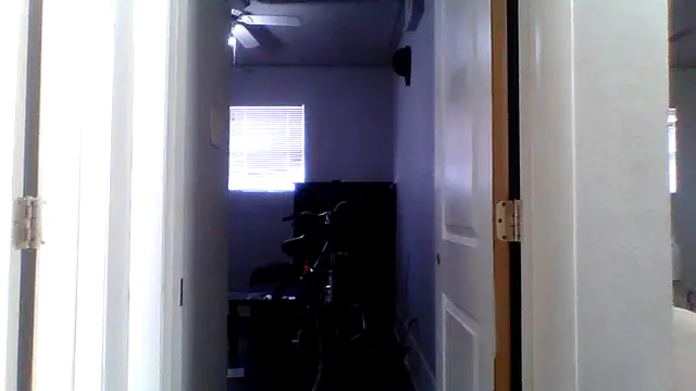 Snapshot of bigdick5157 chatting on 10/05/25, 02:15 bigdick5157 online show from 10/05/25, 02:15