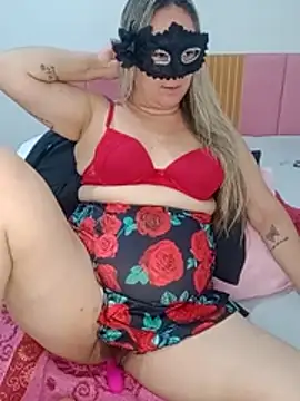 Snapshot of titiasexy chatting on 03/15/26, 01:50 titiasexy online show from 03/15/26, 01:50