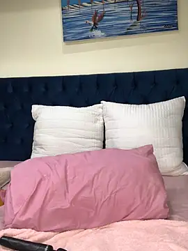 Nicole Liam  online show from 09/13/25, 07:35