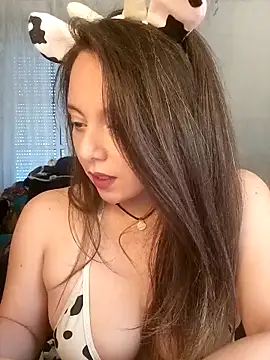 Kimiechanuwu online show from 10/22/25, 03:23