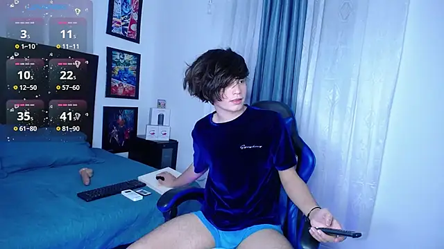 Snapshot of andyboy- chatting on 11/10/25, 11:26 andyboy- online show from 11/10/25, 11:26