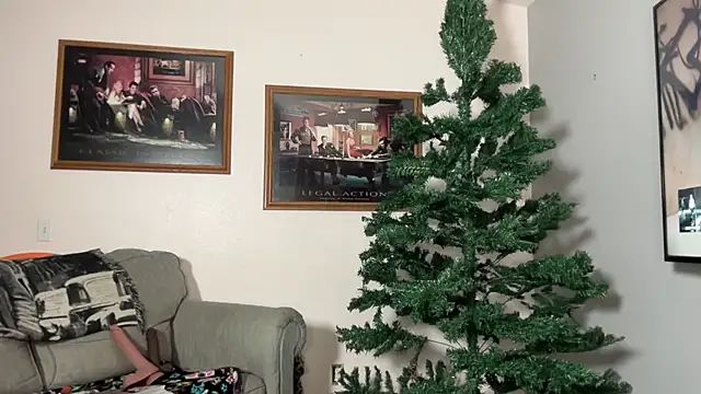 Snapshot of CherryBombBomb chatting on 11/24/25, 04:23 CherryBombBomb online show from 11/24/25, 04:23