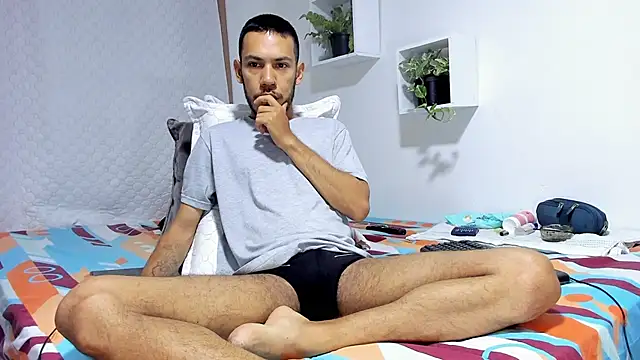 Snapshot of Aronxxs chatting on 02/03/25, 11:53 Aronxxs online show from 02/03/25, 11:53