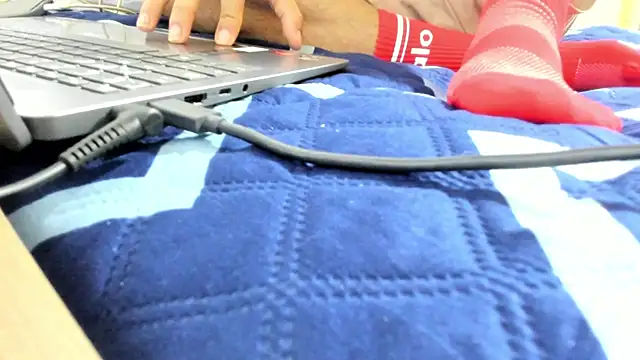 Snapshot of Aronxxs chatting on 09/20/25, 11:11 Aronxxs online show from 09/20/25, 11:11