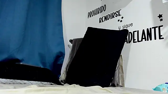 Snapshot of Aronxxs chatting on 11/03/25, 09:32 Aronxxs online show from 11/03/25, 09:32