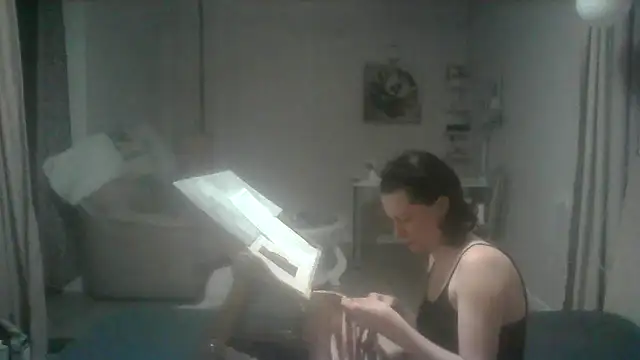 Snapshot of SunElizabeth chatting on 04/04/26, 04:15 SunElizabeth online show from 04/04/26, 04:15