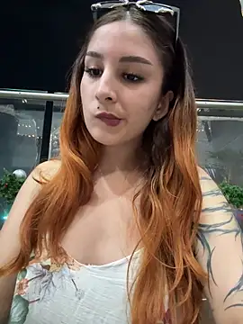 Mon Cherry online show from 12/17/25, 12:05