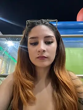 Snapshot of Mon_Cherry chatting on 03/31/26, 01:18 Mon Cherry online show from 03/31/26, 01:18