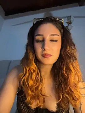 Snapshot of Mon_Cherry chatting on 04/15/26, 01:12 Mon Cherry online show from 04/15/26, 01:12