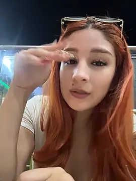 Snapshot of Mon_Cherry chatting on 06/04/26, 01:33 Mon Cherry online show from 06/04/26, 01:33