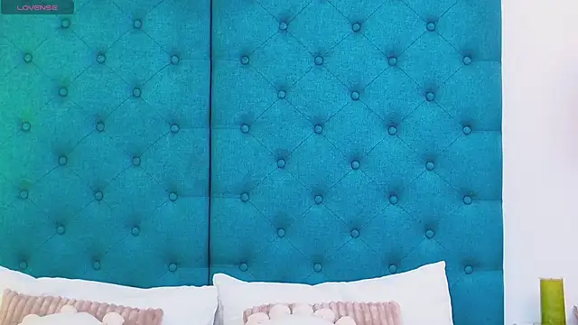 LunaWills  online show from 11/26/25, 05:41